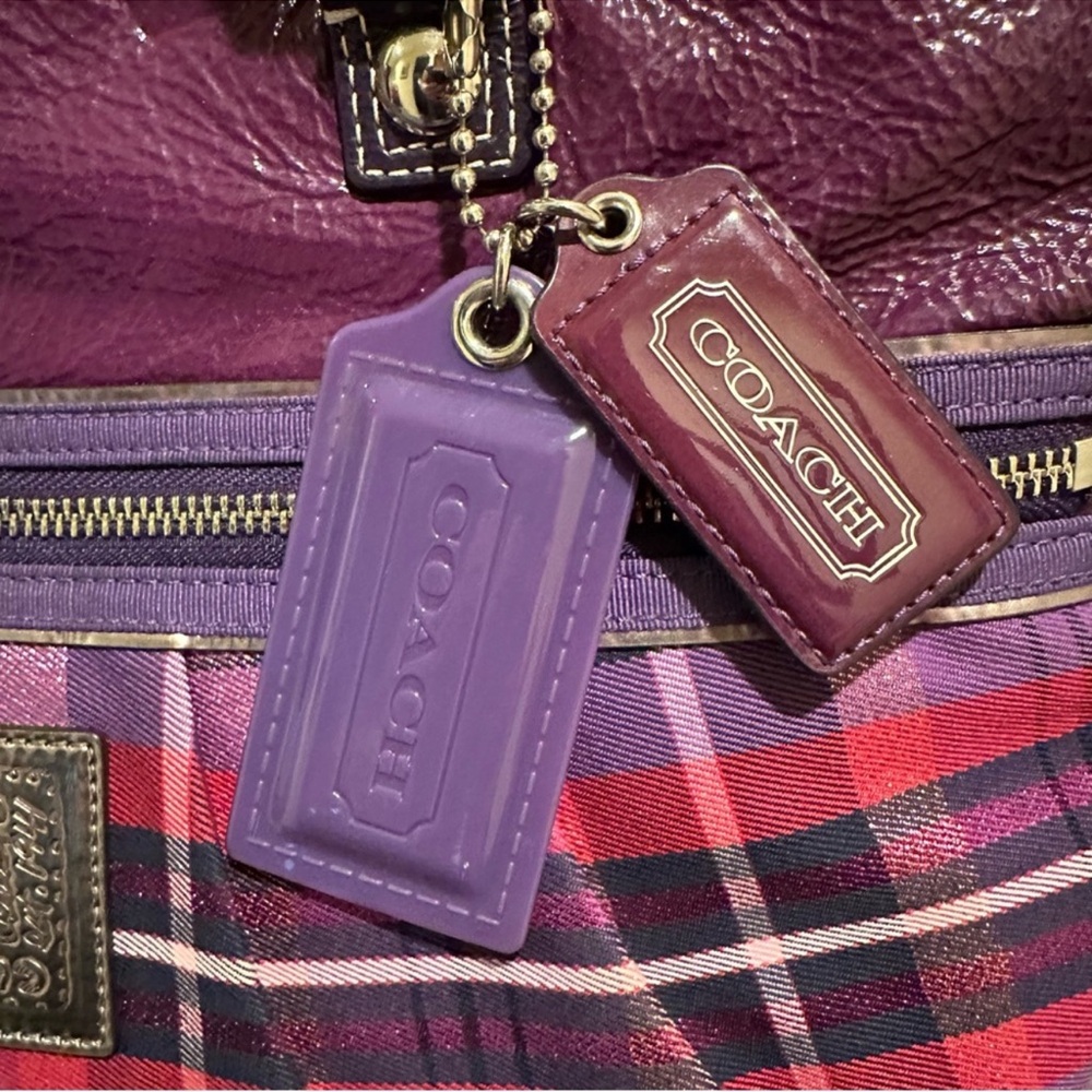 Coach Poppy Tartan Plaid Glam Tote Purple
Y2K 2010 Style 15886 - Picture 7 of 16